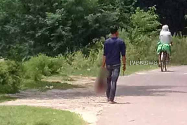 பிடிக்காத திருமணம்; தங்கையின் தலையுடன் பொலிஸ் நிலையம் சென்ற சகோதனால் அதிர்ச்சி! | Police Station With His Sister S Head Brother
