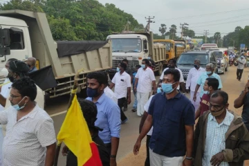 பெருமளவு மக்கள் வெள்ளத்துடன் கிளிநொச்சியில் நிறைவடைந்தது பொத்துவில் - பொலிகண்டி பேரணியின் நான்காம் நாள்