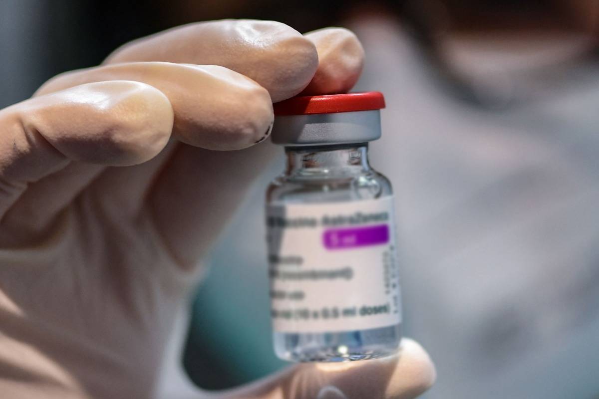 சர்ச்சைக்குரிய தடுப்பூசி குறித்த சுகாதார அதிகாரிகளின் மௌனம்: சமல் சஞ்சீவ கண்டனம் | Chamal Sanjeewa On The Controversial Vaccine