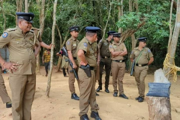 குருந்தூர் மலையில் ஆர்ப்பாட்டம் - ரவிகரன், மயூரன் ஆகியோர் கைது (VIDEO)