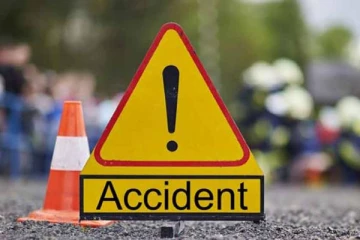 கார் மற்றும் டிராக்டர் மீது பேருந்து மோதி அதிபயங்கர விபத்து! சம்பவ இடத்திலேயே 6 பேர் பலி