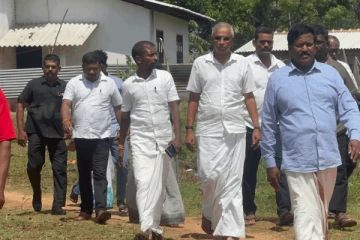 முல்லைத்தீவில் இராணுவத்தால் உயிரிழந்த இளைஞனுக்கு தமிழ் அரசுக்கட்சி அஞ்சலி