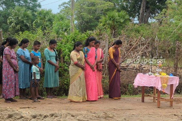 முல்லைத்தீவு பகுதியில் பொதுமக்களின் பிரச்சினைகள் தொடர்பில் நடவடிக்கை (Photos) | 37 Families Effected In Teravil Village