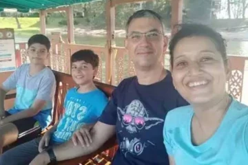 அட நடிகை லைலாவின் மகன்களா இது, வெளிநாட்டு ஹீரோ போல் உள்ளார்களே... லேட்டஸ்ட் போட்டோ