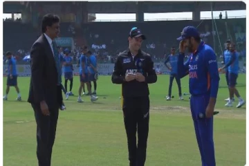 பேட்டிங்கா? பவுலிங்கா? மறந்துபோச்சே - முடிவை மறந்துபோன ரோகித் சர்மா