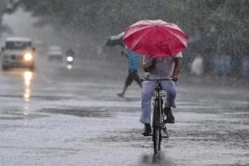 பலத்த காற்று: இடியுடன் கூடிய மழை! பொதுமக்களுக்கு வெளியாகிய எச்சரிக்கை