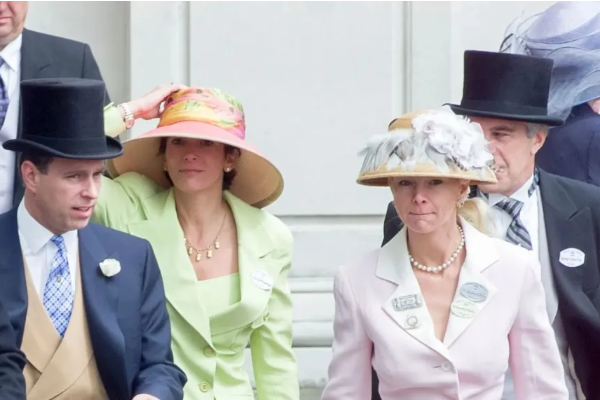 இளவரசர் ஆண்ட்ரூவைக் கவிழ்த்த முக்கோணக் காதல் | Triangle Love Led Downfall To Andrew