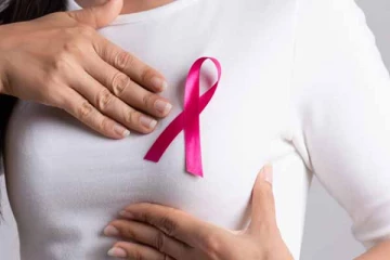Breast Cancer: ரத்தத்துடனான வெள்ளைப்படுதல்... புறக்கணித்தால் அவ்ளோதான்!