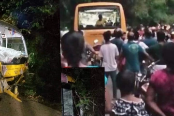 බසයක් ගිනිගනී..තවත් බසයක් මරුවා සමග සටනක.. පාසල් සිසුන් 20ක් රෝහලට යවයි(PHOTOS) .