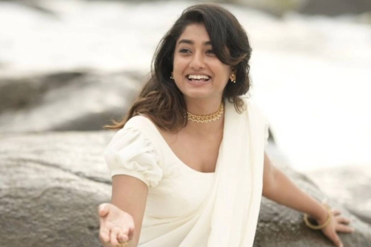 பிறந்தநாளை கோலாகலமாக கொண்டாடிய காற்றுக்கென்ன வேலி சீரியல் நடிகை பிரியங்கா... போட்டோஸ் இதோ | Serial Actress Priyanka Kumar Bday Celebration