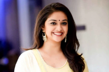 சின்ன வயதில் அக்காவுடன் சேட்டை செய்த கீர்த்தி சுரேஷ்.. வெளியான சிறுவயது புகைப்படம்