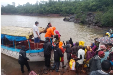 கனமழை நிலச்சரிவு .. சோகத்தில் மஹராஷ்ரா!