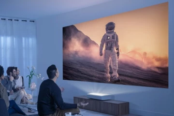 வெறும் 3999 ரூபாய்க்கு கிடைக்கும் Smart projector.., வீட்டையே தியேட்டராக மாற்றலாம்