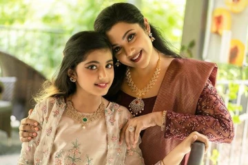 விஜய் சேதுபதியை தொடர்ந்து மீனாவுக்கு கிடைத்த கௌரவம்