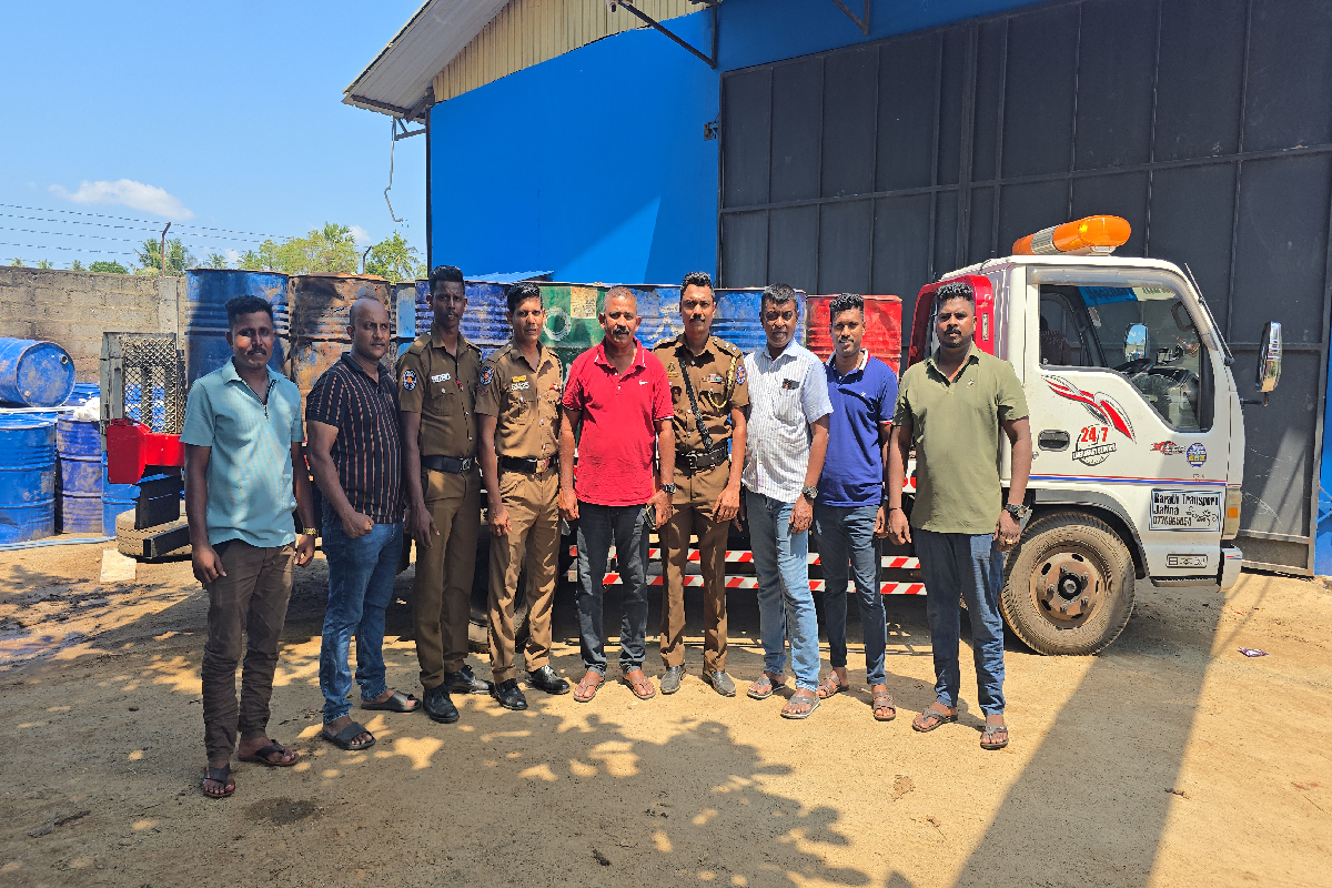 யாழ்ப்பாணத்தில் பதுக்கி வைக்கப்பட்டிருந்த பாரியளவு எரிபொருள் மீட்பு | Large Amount Of Fuel Stored In Jaffna Recovered