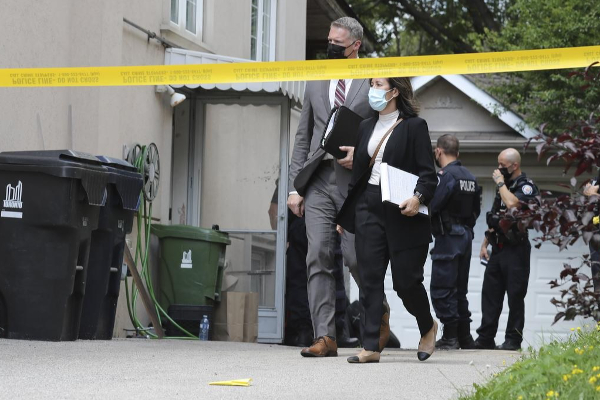 சுத்தியலால் அடித்தே கொன்றேன்... கனேடிய நடிகரின் ஒப்புதல் | Toronto Man Murdering Girlfriend Hammer