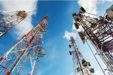 இலங்கையில் புதிதாக தகவல் தொடர்பு கோபுரங்களை அமைக்க முடிவு