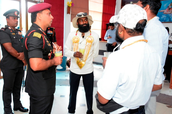 பிரான்சில் இருந்து யாழ்ப்பாணம் வரை ; இராணுவத்தினரால் கௌரவிக்கப்பட்ட யாழ் இளைஞன் | France To Jaffna Youth Honored By Army