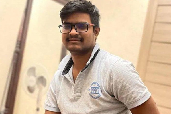 சாப்டுட்டு கால் பண்றேன்னு சொன்னான் ; கதறும்  நவீனின் தந்தை | Said The Foot Was Twisted Father Of Naveen