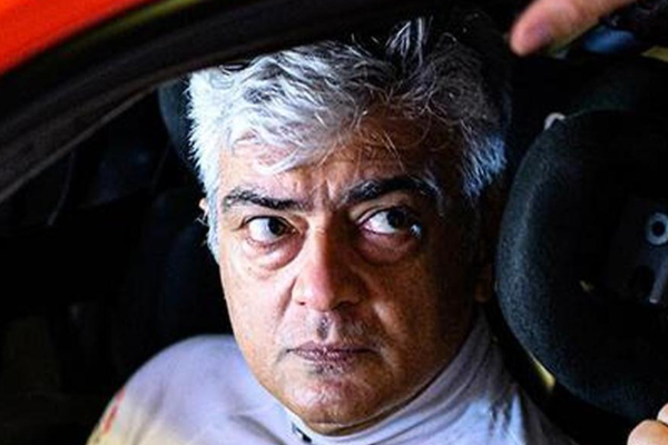 10 பேர் என்னை அடிக்க வந்தார்கள்.. பிரபல நடிகரை காப்பாற்றிய அஜித்.. இப்படி ஒரு சம்பவம் நடந்ததா!! | Actor Ajith Saved Bava Lakshman From Fans 10 பேர் என்னை அடிக்க வந்தார்கள்.. பிரபல நடிகரை காப்பாற்றிய அஜித்.. இப்படி ஒரு சம்பவம் நடந்ததா!! | Actor Ajith Saved Bava Lakshman From Fans