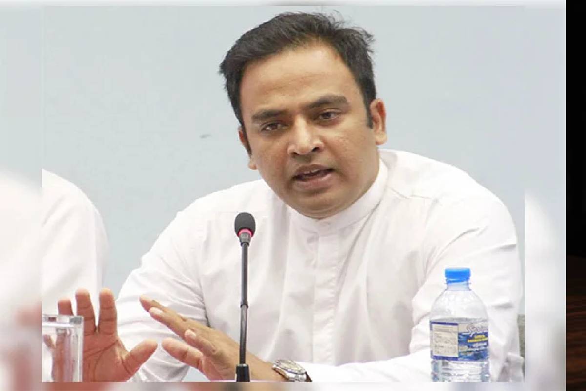 துப்பாக்கிகளுடன் கைதானவருடன் தொடர்பு : முற்றாக மறுக்கும் எதிரணி எம்.பி | Harshana Denies Links To Firearms Suspect துப்பாக்கிகளுடன் கைதானவருடன் தொடர்பு : முற்றாக மறுக்கும் எதிரணி எம்.பி | Harshana Denies Links To Firearms Suspect