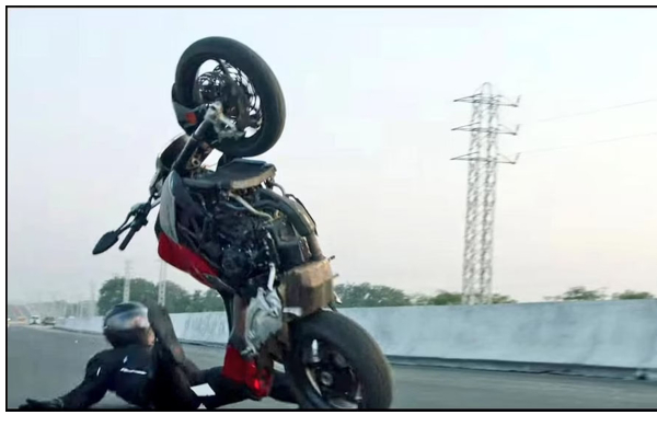 வலிமை ஷூட்டிங்கில் அஜித்துக்கு காயம் ஏற்பட என்ன காரணம்? | Vinoth Reveals The Reason For Ajith Bike Accident