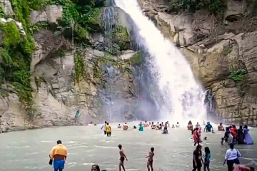 සංචාරක අමාත්‍යාංශයේ ලියාපදිංචි රියදුරන්ට ඉන්ධන ලබා ගැනීමට නව ක්‍රමයක්