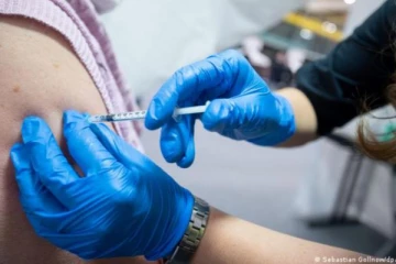 ஜேர்மன் சுகாதாரத்துறை பணியாளர்களுக்கு கட்டாய கொரோனா தடுப்பூசி அளிக்கும் அரசின் திட்டம்: நீதிமன்றத்தின் முடிவு என்ன?