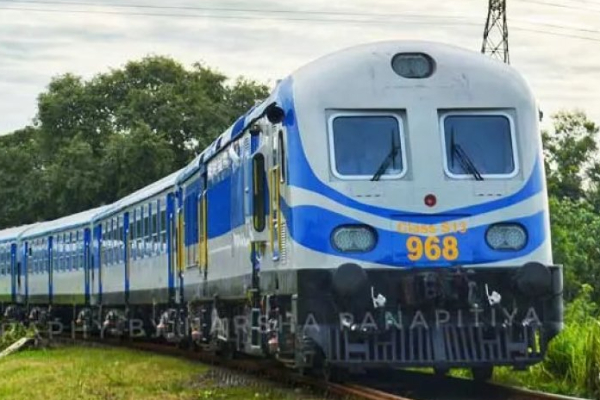 யாழ். குடும்பஸ்தருக்கு எமனாகிய யாழ்தேவி தொடருந்து | Men Dies Hit By Jaffna To Colombo Train Today