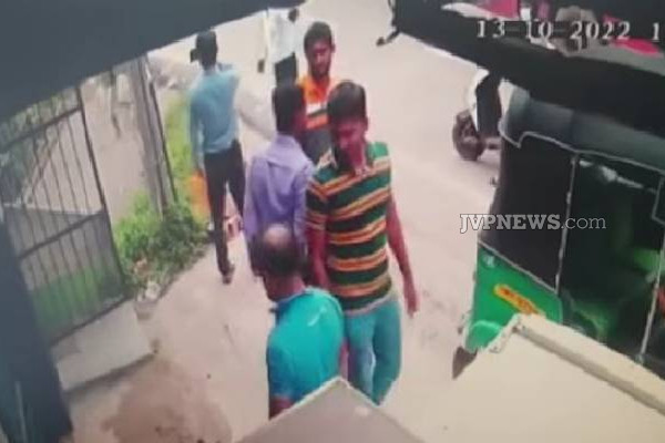பொறுப்பதிகாரியுடன் சண்டையிட்டு தப்பி ஓடிய கடை உரிமையாளர் சிக்கினர்! | Shop Owner Fled After Fighting With Officer Caught