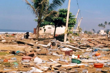 ஆழிப்பேரலையால் உயிரிழந்தவர்களின் ஆத்ம சாந்திக்காக 2 நிமிட மௌன அஞ்சலி