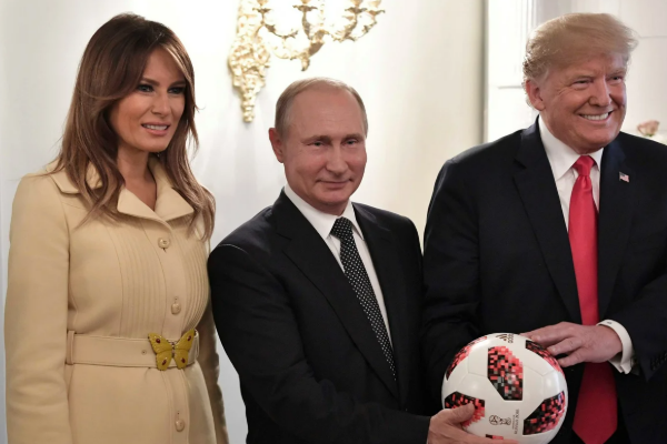 புட்டினுக்கு தனிப்பட்ட கடிதம் அனுப்பிய மெலனியா ட்ரம்ப் | Melania Trump Sends Personal Letter To Putin