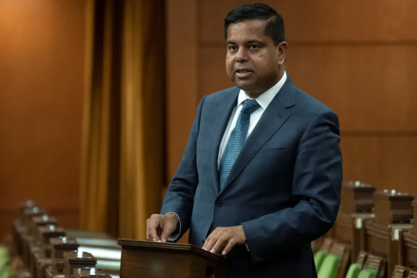 முன்னாள் போராளியின் குடிவரவு தொடர்பில் கனடா பாதுகாப்பு அமைச்சர் அலுவலகம் விசாரணை? | Anandasangaree Office Repeatedly Ex Ltte Member முன்னாள் போராளியின் குடிவரவு தொடர்பில் கனடா பாதுகாப்பு அமைச்சர் அலுவலகம் விசாரணை? | Anandasangaree Office Repeatedly Ex Ltte Member