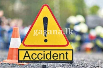 බස් රථයක් සහ ලොරි රථයක් එකිනෙක ගැටෙයි - 22ක් රෝහල්ගත කළ බිහිසුණු රිය අනතුර..