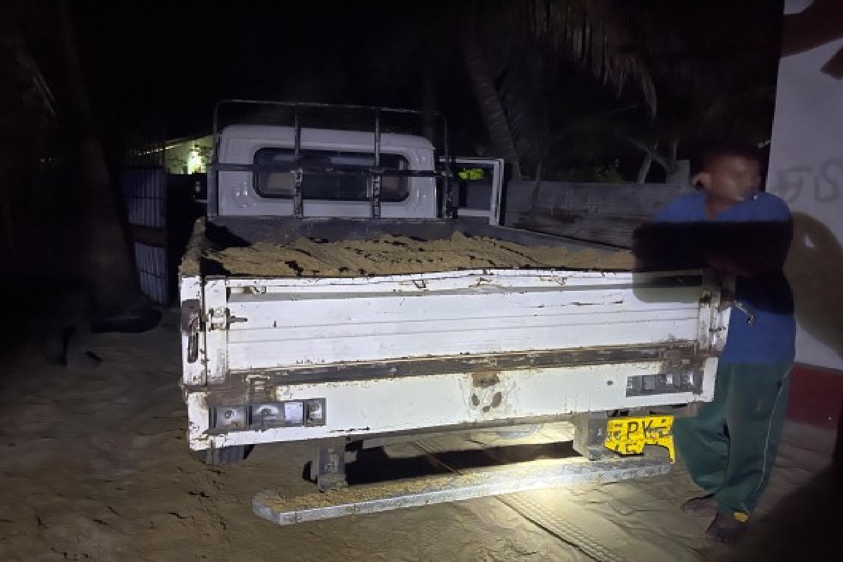 யாழில் நள்ளிரவில் இடம்பெற்ற சட்டவிரோத செயற்பாடு ; துரத்திப்பிடித்த அதிரடிப்படை | Illegal Activity That Took Place In Jaffna