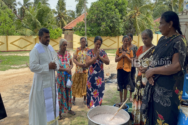 தாயகத்தின் பல்வேறு பகுதிகளிலும் முள்ளிவாய்க்கால் கஞ்சி வழங்கி வைப்பு..! | Mullivaikal Kanji Vavniya Mannar Jaffna Tamils