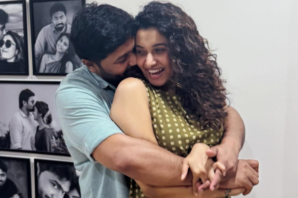 காதலர் உடன் நெருக்கமான போட்டோவை வெளியிட்ட பிரியா பவானி ஷங்கர் | Priya Bhavani Shankar Boyfriend Photo