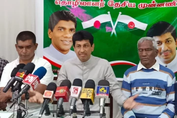 அரசுக்குள் இருந்து அழுத்தங்களை பிரயோகிக்காமல், வீதியில் இறங்கி நாடகமாடுகின்றனர் :  உதயகுமார்