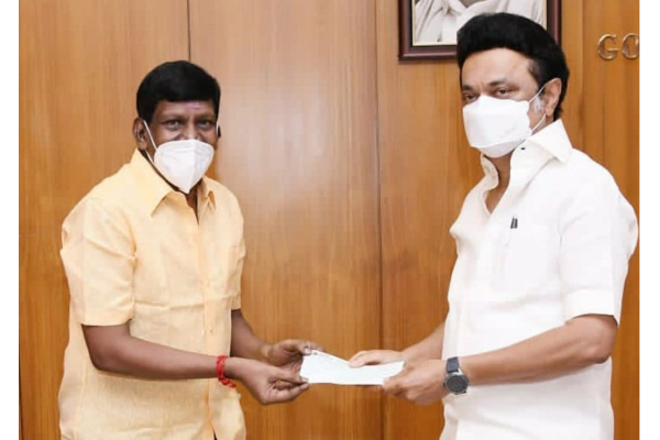 செய்தியாளர் சந்திப்பில் கபடி ஆடி ஓட்டம் பிடித்த  நடிகர் வடிவேலு!சுவாரஸ்ய சம்பவம்.. | Vadivelu Mkstalin Comedy Actor