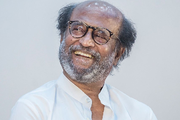 ரஜினிகாந்த் உடன் இருக்கும் இந்த சிறுவன் யார் தெரியுமா.. நடிகர் விஜய்யா இது | Popular Director Son With Rajinikanth Unseen Photo ரஜினிகாந்த் உடன் இருக்கும் இந்த சிறுவன் யார் தெரியுமா.. நடிகர் விஜய்யா இது | Popular Director Son With Rajinikanth Unseen Photo