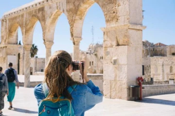 கடும் பாதுகாப்பு அச்சுறுத்தல் இருந்தும்... சுற்றுலாவிற்காக இந்த நாட்டில் குவியும் மக்கள்