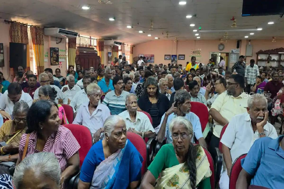 பலாலி விமான நிலையத்திற்கு காணி சுவீகரிப்பு : கலந்துரையாடலில் குழப்பம் | Land Acquisition For Palali Airport Confusion பலாலி விமான நிலையத்திற்கு காணி சுவீகரிப்பு : கலந்துரையாடலில் குழப்பம் | Land Acquisition For Palali Airport Confusion