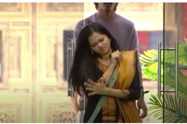 ஆவேசத்தில் கத்திய சினேகன்..... கதறும் அனிதா! என்ன நடந்தது தெரியுமா? வெடித்து எழுந்த வனிதா | Bigg Boss Ultimate Abinay Stole Things From