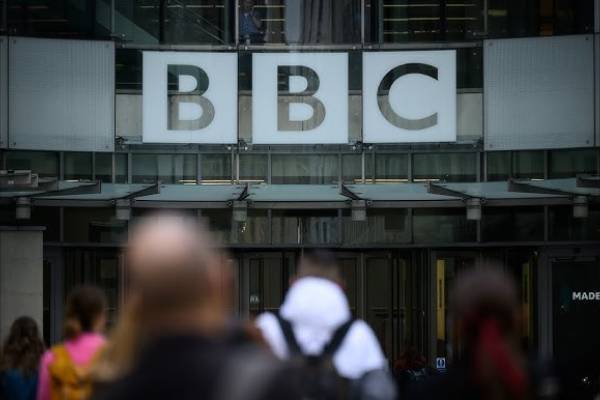 டொனால்ட் ட்ரம்பிடம் பகிரங்கமாக மன்னிப்பு கோரிய பிபிசி | Bbc Apologizes To Trump Over Edited Speech டொனால்ட் ட்ரம்பிடம் பகிரங்கமாக மன்னிப்பு கோரிய பிபிசி | Bbc Apologizes To Trump Over Edited Speech