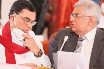 பசிலின் அரசியல் வாழ்க்கைக்கு முற்றுப் புள்ளி வைக்கத் தயாராகும் ரணில் - சூடு பிடிக்கும் கொழும்பு