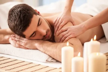 மசாஜ் மையங்களே செல்லாமல் இருந்த இடத்திலேயே சுயமாக மசாஜ் செய்து கொள்ள வேண்டுமா? சூப்பரான வழிமுறைகள்