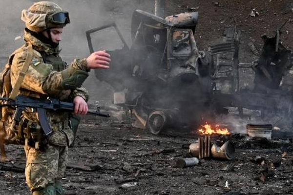 ஆக்கிரமிப்பு செய்யப்பட்ட உக்ரைனில் ராணுவச் சட்டம் - ரஷ்யா அதிரடி! | Russia Imposes Martial Law In 4 Annexed Ukraine