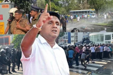 சஜித் தலைமையில் பாரிய ஆர்ப்பாட்டம்: தாக்குதலுக்குள்ளான முன்னாள் எம்.பி