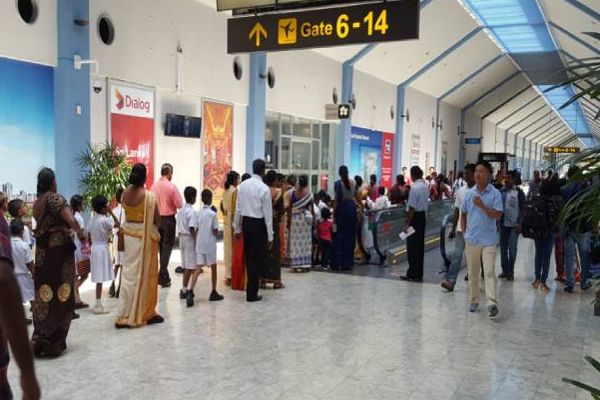 இலங்கையர்களுக்கு வெளிநாடொன்று விடுத்துள்ள கடும் எச்சரிக்கை! | Oman An Warning To Sri Lankans Human Traffickers