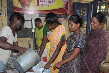 தீபாவளி மளிகைத் தொகுப்பு விற்பனை தொடக்கம்.., யாருக்கெல்லாம் கிடைக்கும்?